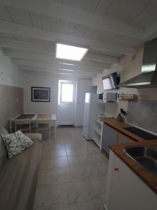 Famara, Apto. En Zona Tranquila A 200M Del Mar. Apartment Exterior photo